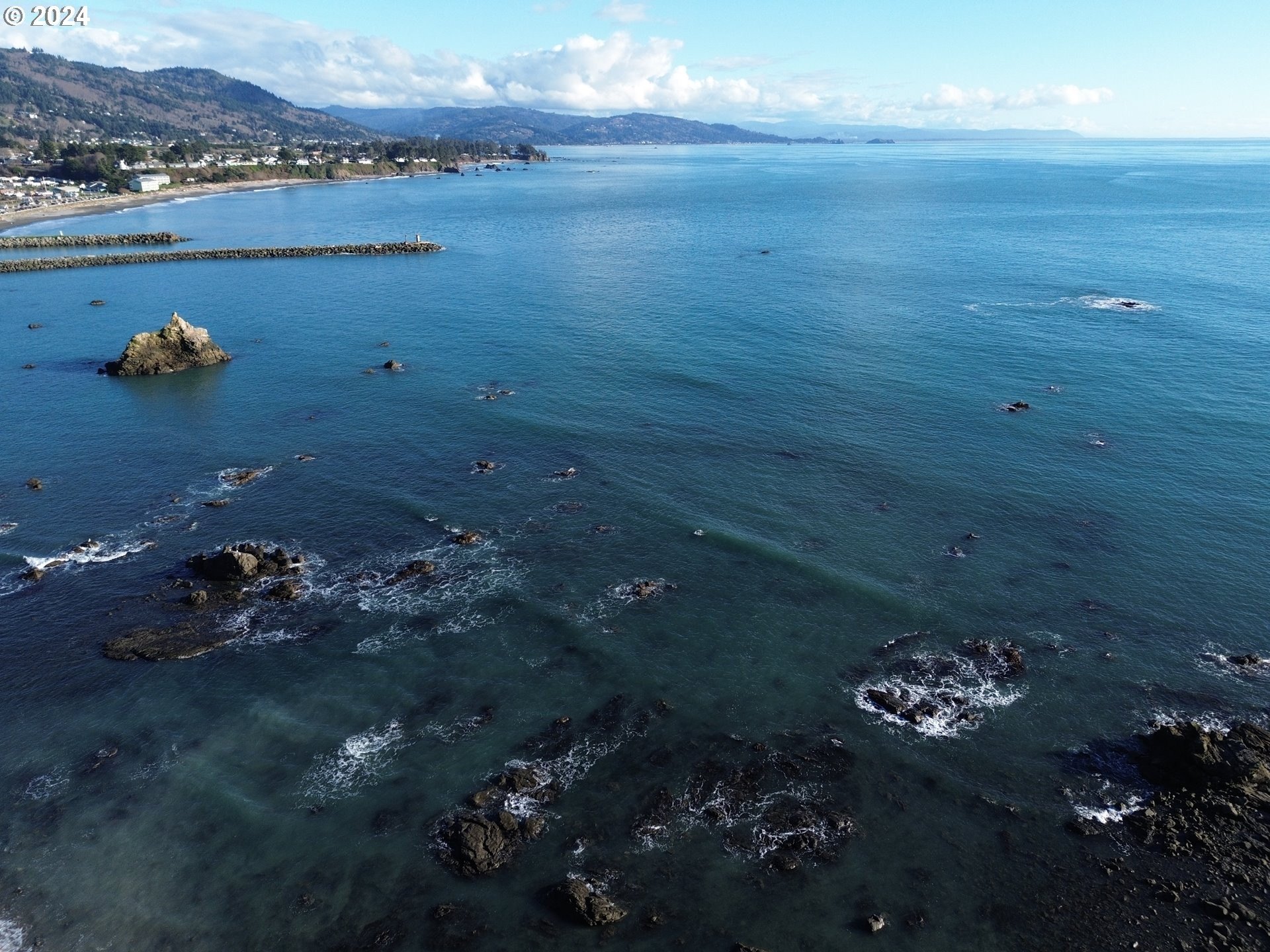 Brookings, Oregon, 97415, United States, 3 Bedrooms Bedrooms, ,3 BathroomsBathrooms,Residential,For Sale,1981065