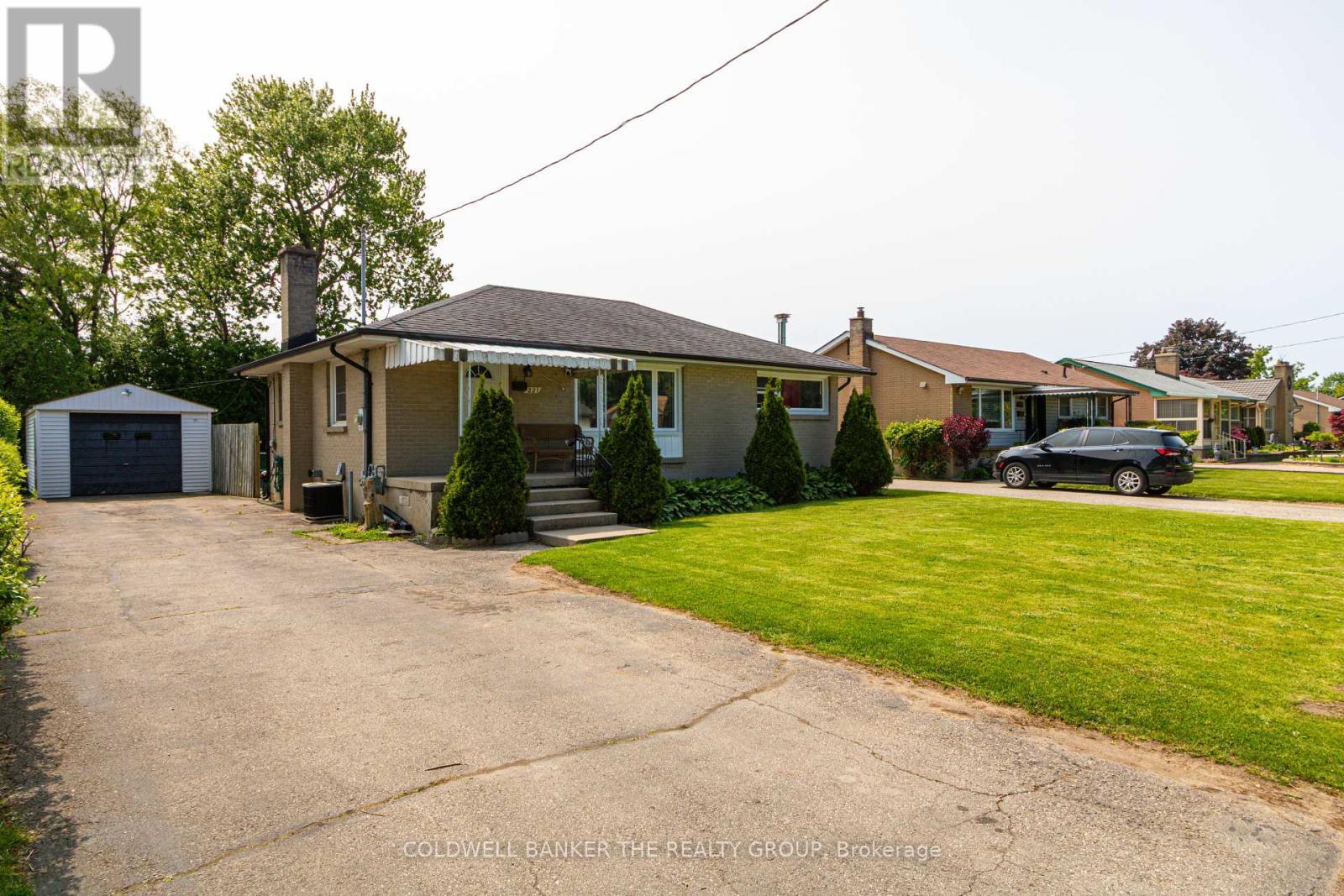 LONDON EAST (EAST H), Ontario, N5W 4X8, CA, 6 Bedrooms Bedrooms, ,2 BathroomsBathrooms,Residential,For Sale,1913385