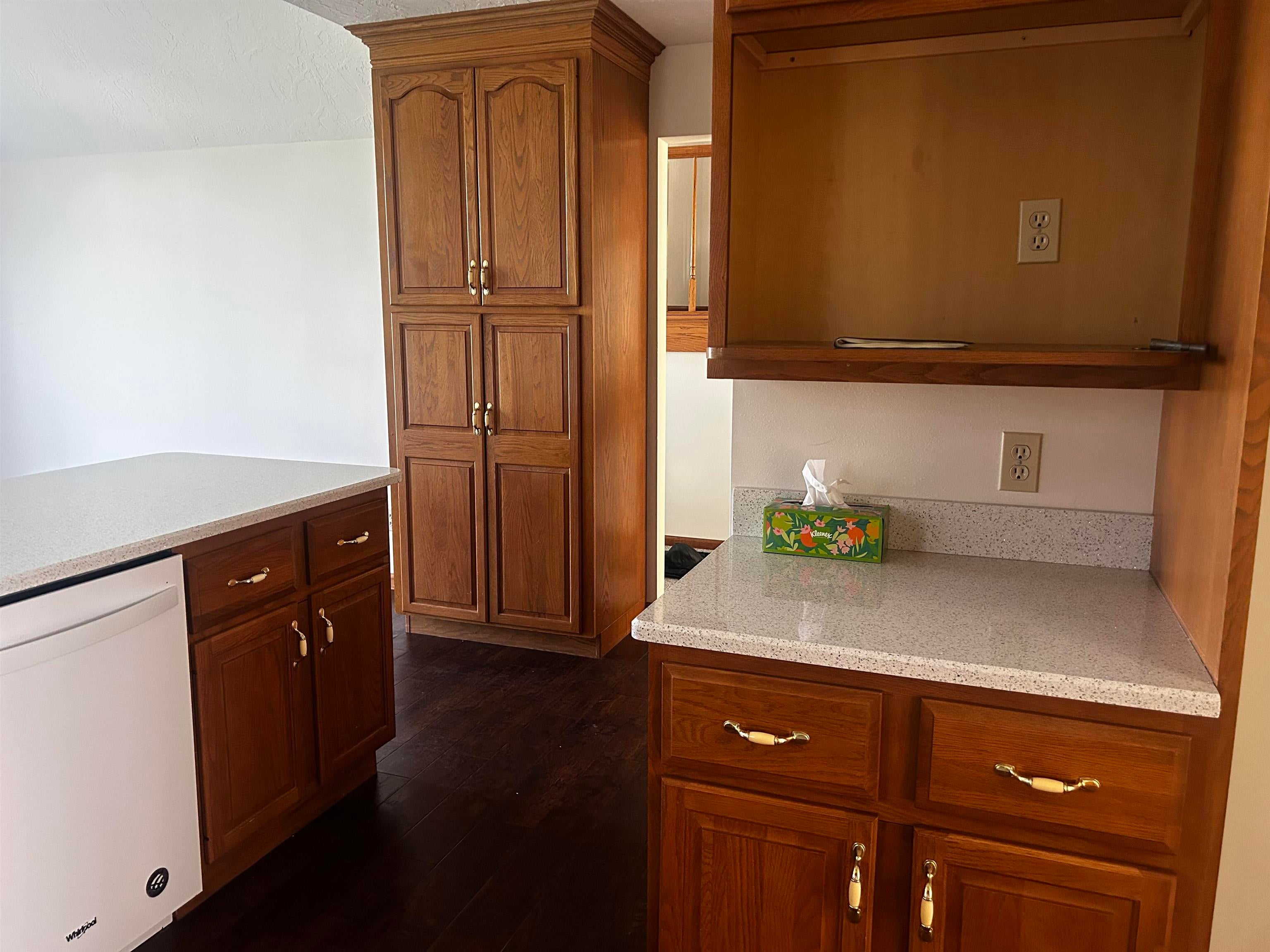 NORTH PLATTE, Nebraska, 69101, United States, 4 Bedrooms Bedrooms, ,4 BathroomsBathrooms,Residential,For Sale,1941880