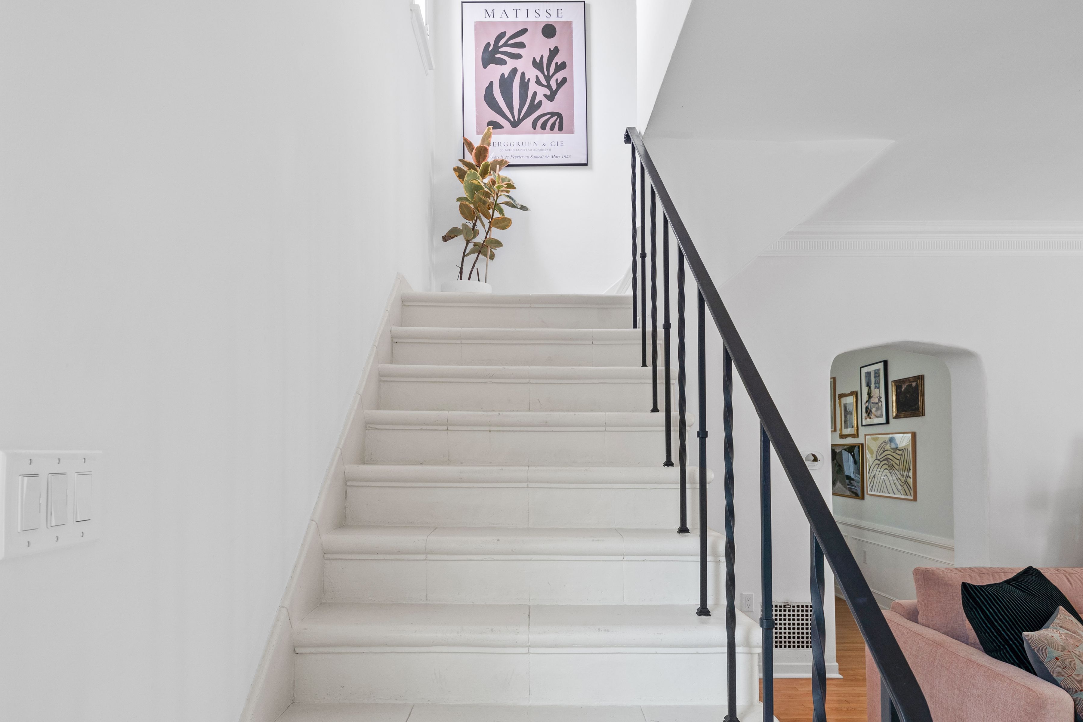  1270 3/4 N Hayworth Ave - 物件實景