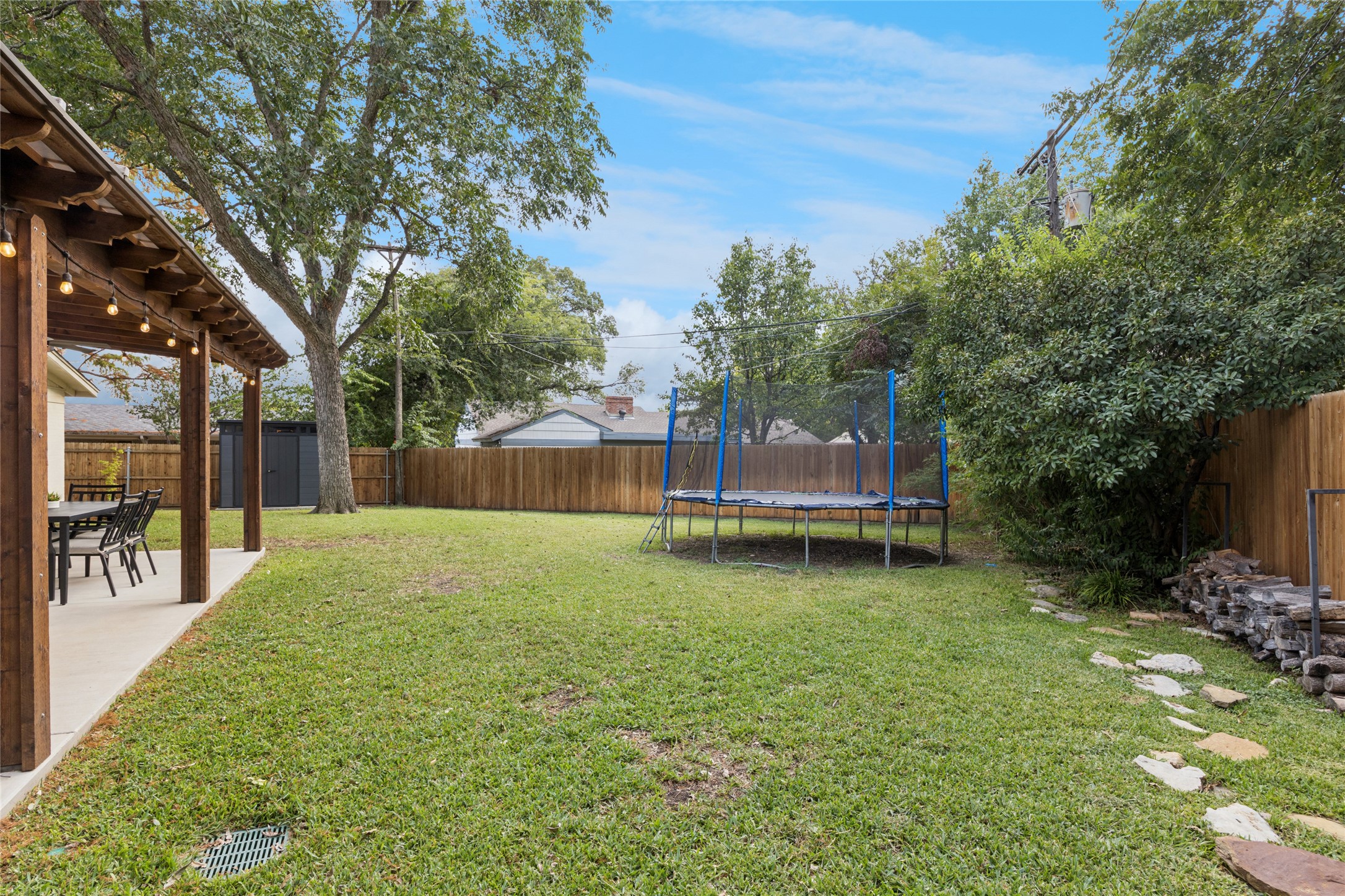 Fort Worth, Texas, 76116, United States, 4 Bedrooms Bedrooms, ,2 BathroomsBathrooms,Residential,For Sale,1957427