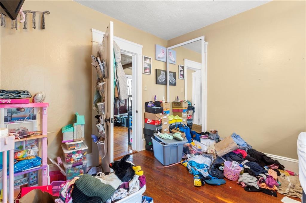 Cranston, Rhode Island, 02920, United States, 4 Bedrooms Bedrooms, ,2 BathroomsBathrooms,Residential,For Sale,2006438