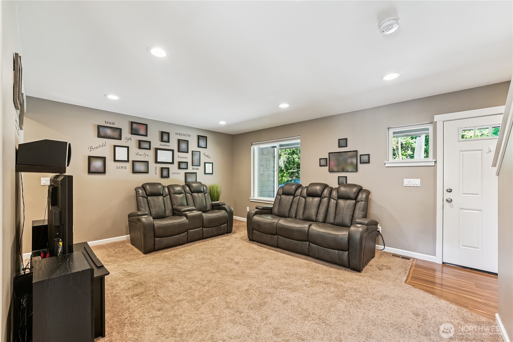 Seabeck, Washington, 98380, United States, 4 Bedrooms Bedrooms, ,3 BathroomsBathrooms,Residential,For Sale,1907301
