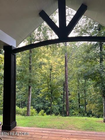 Middlesboro, Kentucky, 40965, United States, 5 Bedrooms Bedrooms, ,4 BathroomsBathrooms,Residential,For Sale,1915642