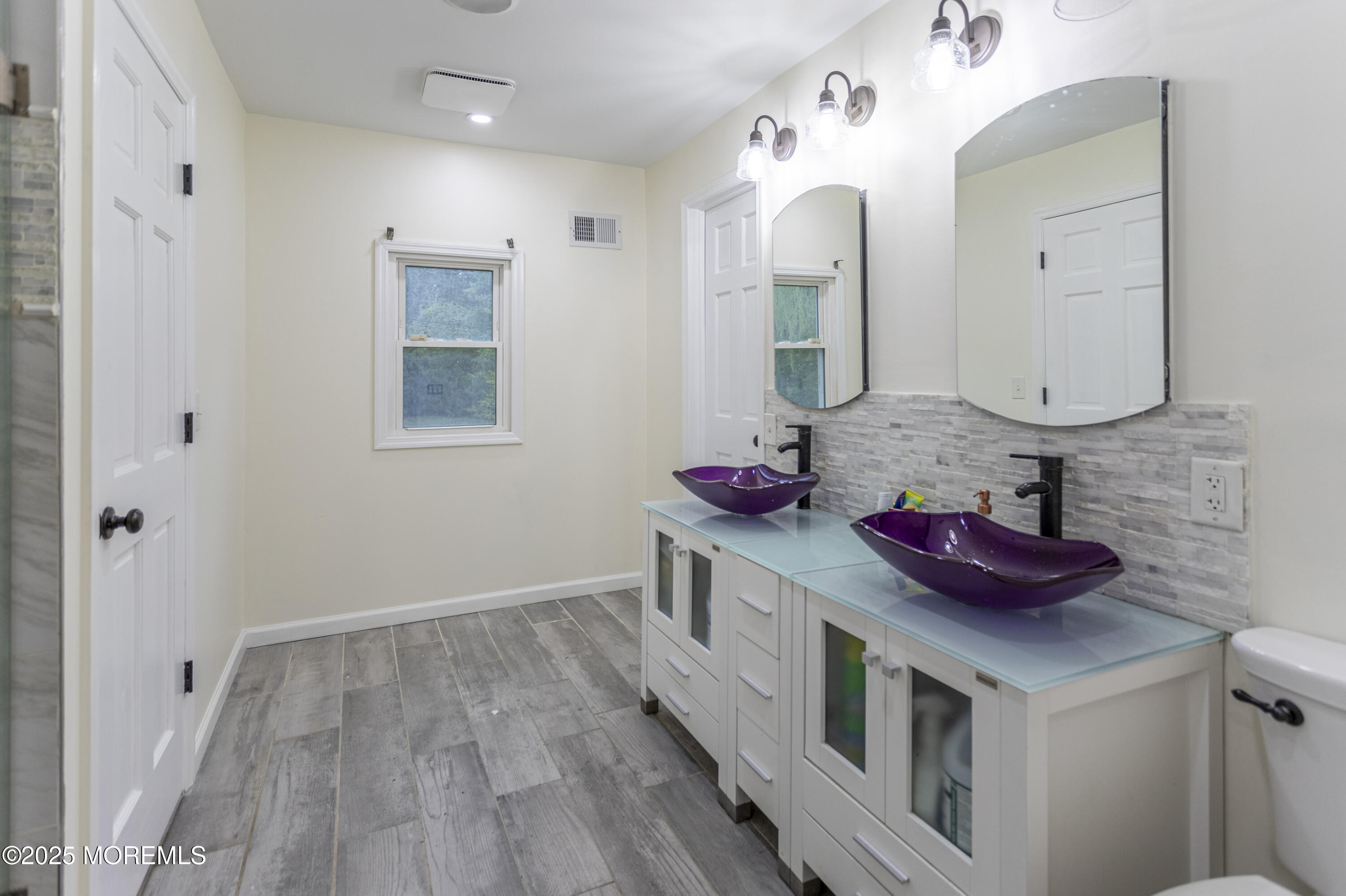 Toms River, New Jersey, 08757, United States, 5 Bedrooms Bedrooms, ,2 BathroomsBathrooms,Residential,For Sale,1981091