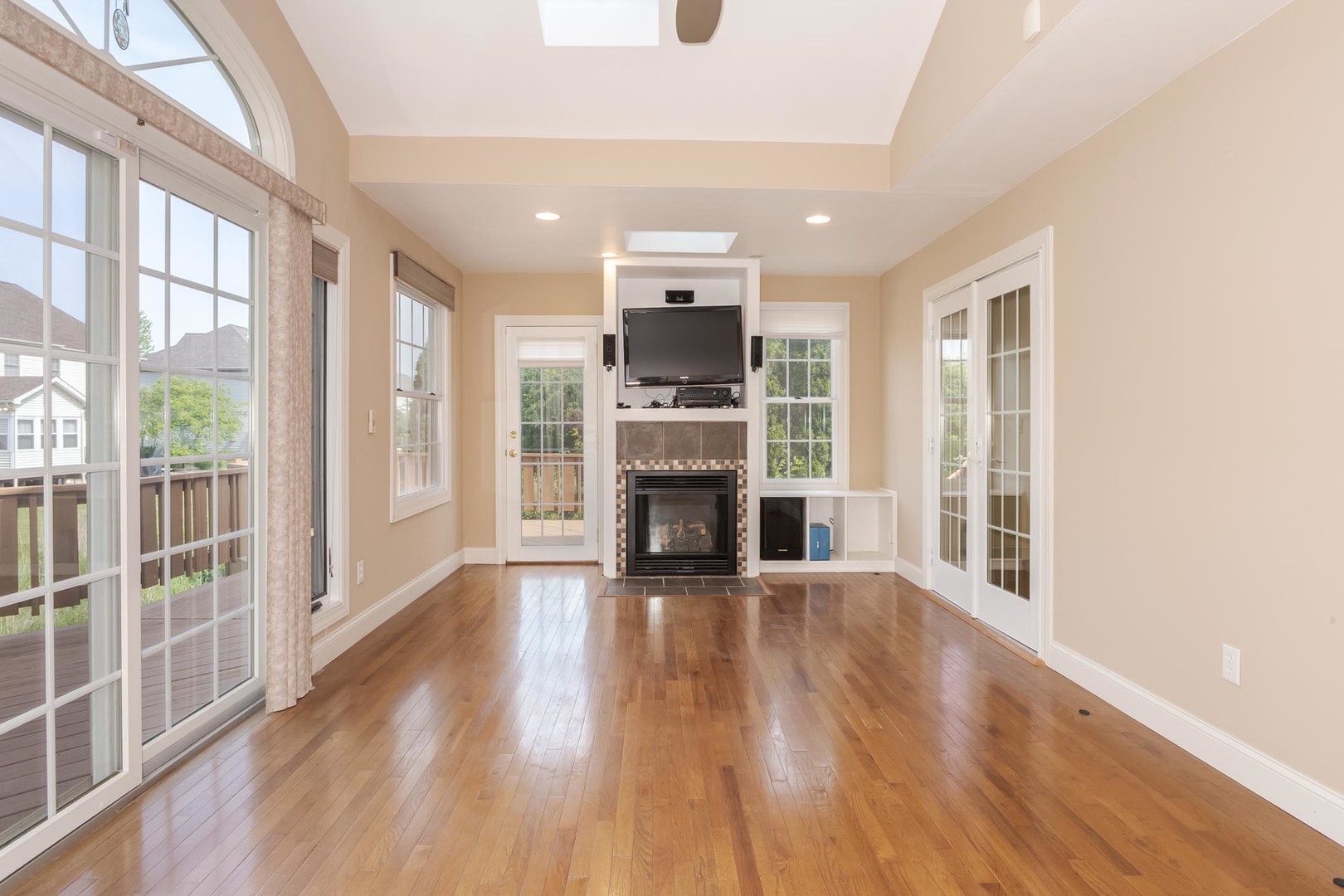 Bloomington, Illinois, 61704, United States, 4 Bedrooms Bedrooms, ,4 BathroomsBathrooms,Residential,For Sale,1957101