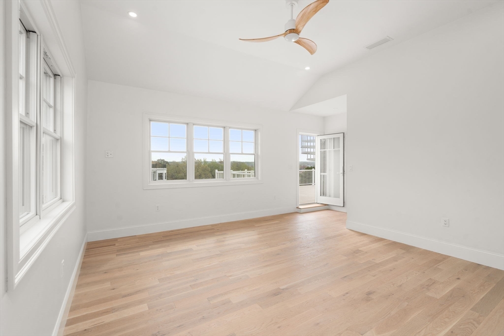 Gloucester, Massachusetts, 01930, United States, 4 Bedrooms Bedrooms, ,5 BathroomsBathrooms,Residential,For Sale,1804807