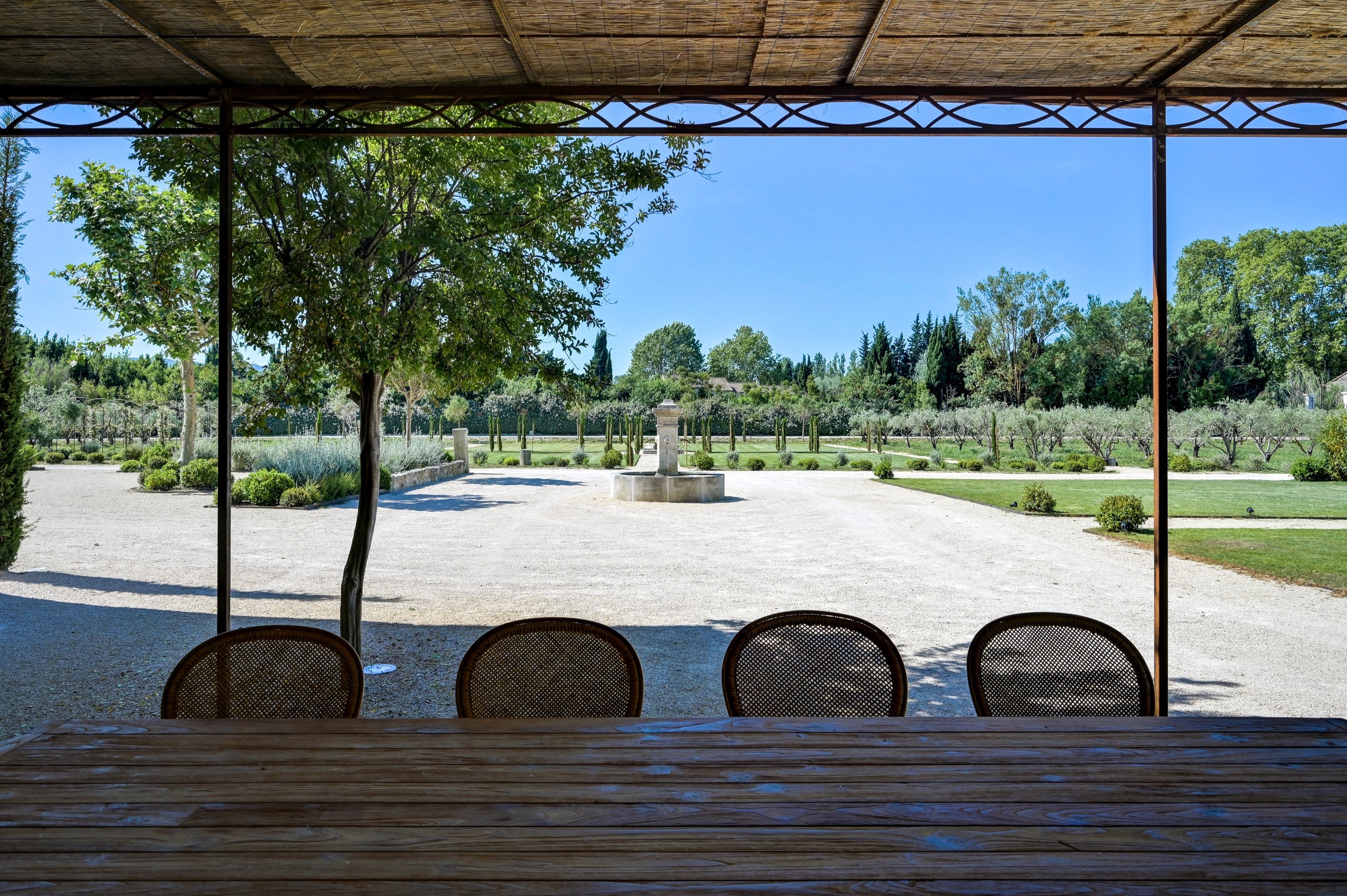  Exclusive listing. Saint Rémy de Provence, superb renovated property located 5 … - 物件實景