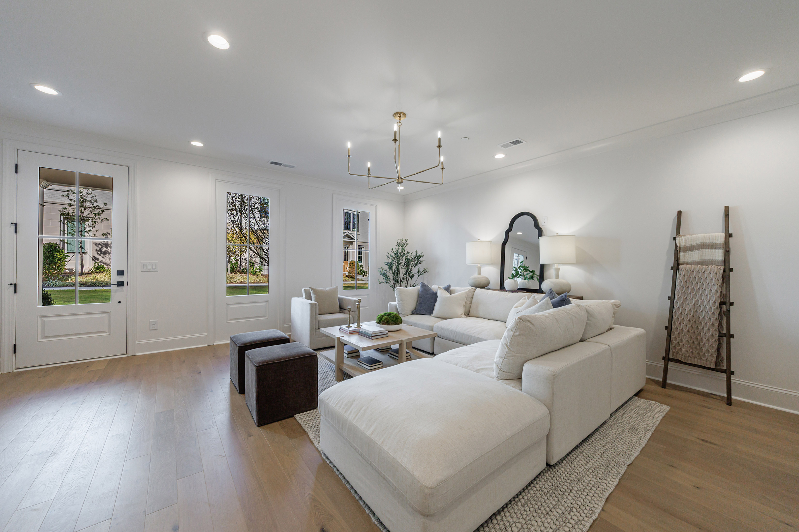  Lifestyle Extends Far Beyond Your Doorstep at Mayfair on Main - 物件實景