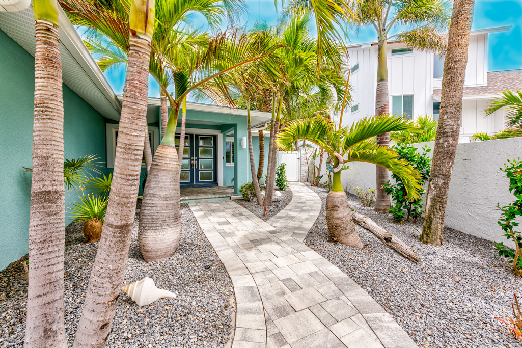 St Pete Beach, Florida, 33706, United States, 4 Bedrooms Bedrooms, ,2 BathroomsBathrooms,Residential,For Sale,1995155