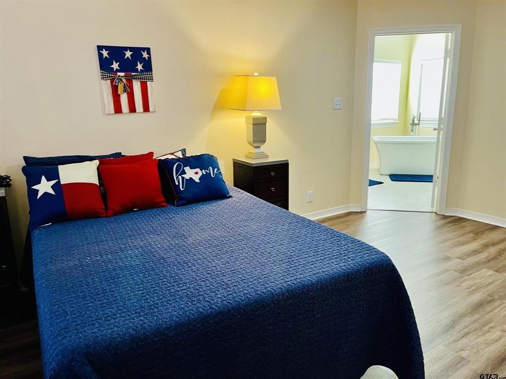 Mineola, Texas, 75771, United States, 3 Bedrooms Bedrooms, ,3 BathroomsBathrooms,Residential,For Sale,2005685