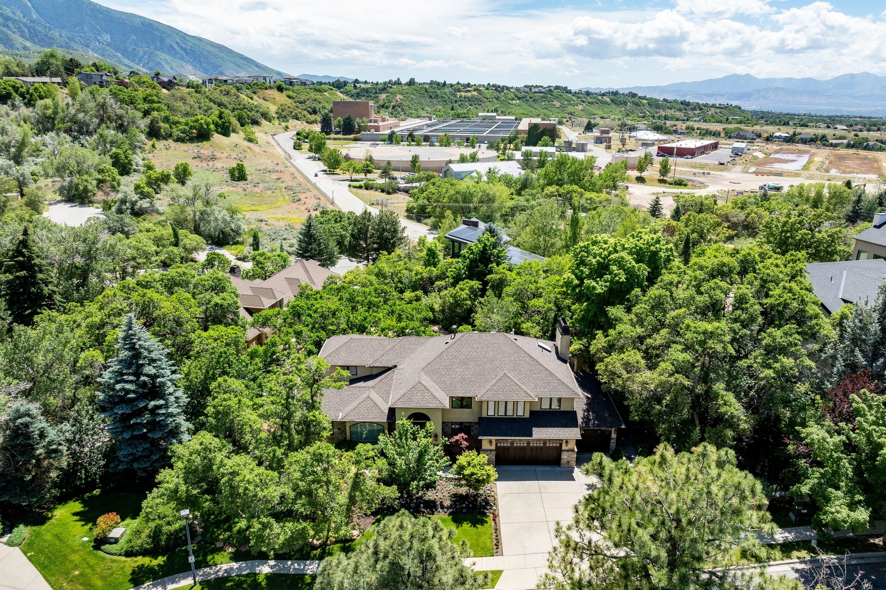  Private Cottonwood Heights Estate with Resort Backyard & Mountain Views - 物件實景