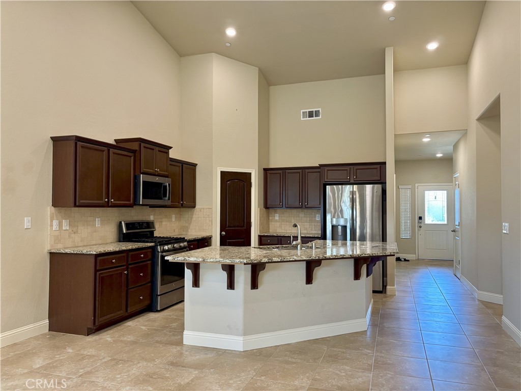 Clovis, California, 93619, United States, 3 Bedrooms Bedrooms, ,2 BathroomsBathrooms,Residential,For Sale,1919541