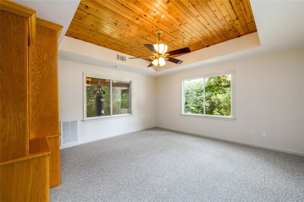 Covington, Georgia, 30014, United States, 5 Bedrooms Bedrooms, ,5 BathroomsBathrooms,Residential,For Sale,1895432