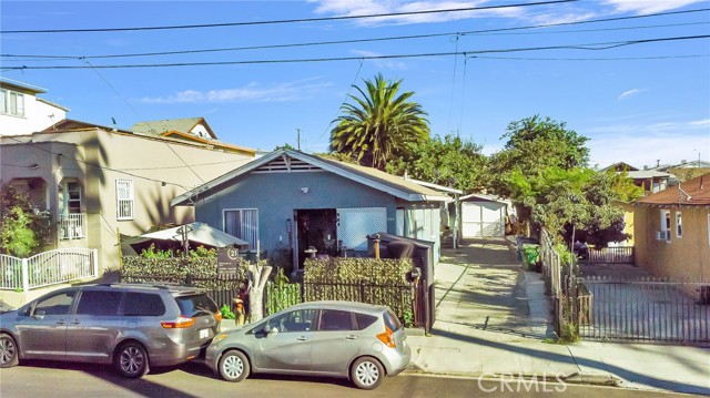 Los Angeles, California, 90023, United States, 3 Bedrooms Bedrooms, ,Residential,For Sale,1879139