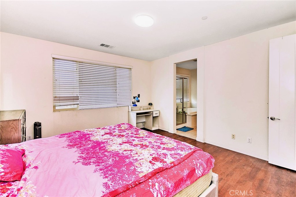 Eastvale, California, 92880, United States, 4 Bedrooms Bedrooms, ,4 BathroomsBathrooms,Residential,For Sale,1978944