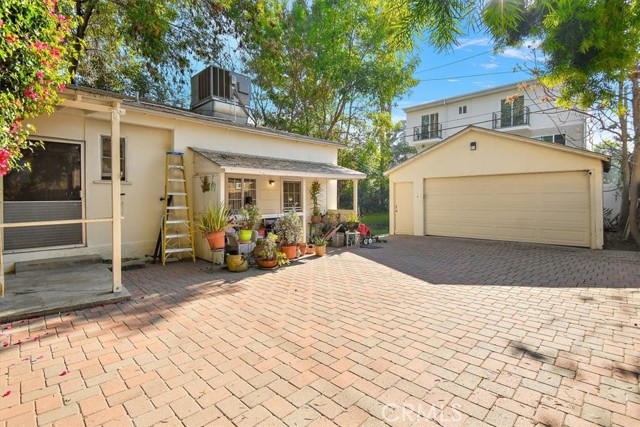 Van Nuys, California, 91401, United States, 3 Bedrooms Bedrooms, ,1 BathroomBathrooms,Residential,For Sale,2005307