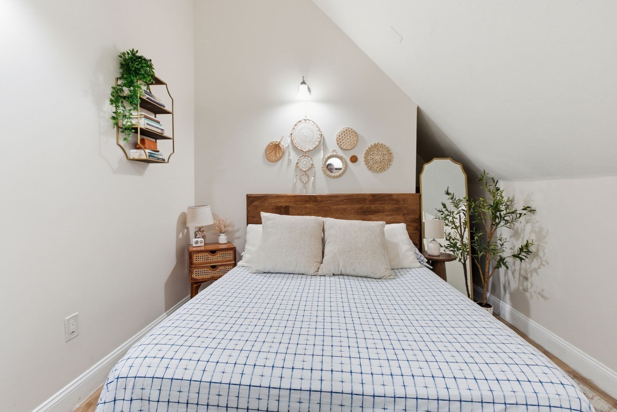 Boston, Massachusetts, 02121, United States, 5 Bedrooms Bedrooms, ,2 BathroomsBathrooms,Residential,For Sale,1993888