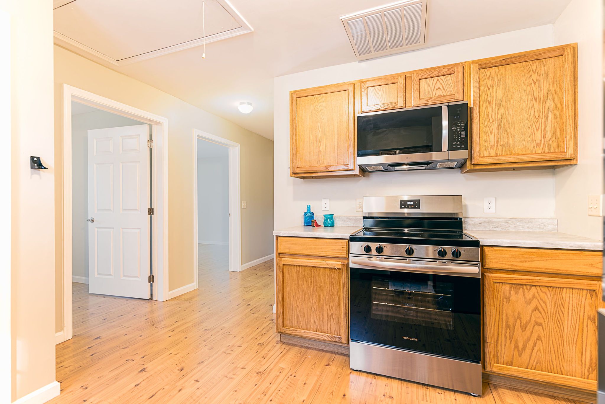  1107 Pontiac Avenue, Cranston, RI, 02921 - 物件實景