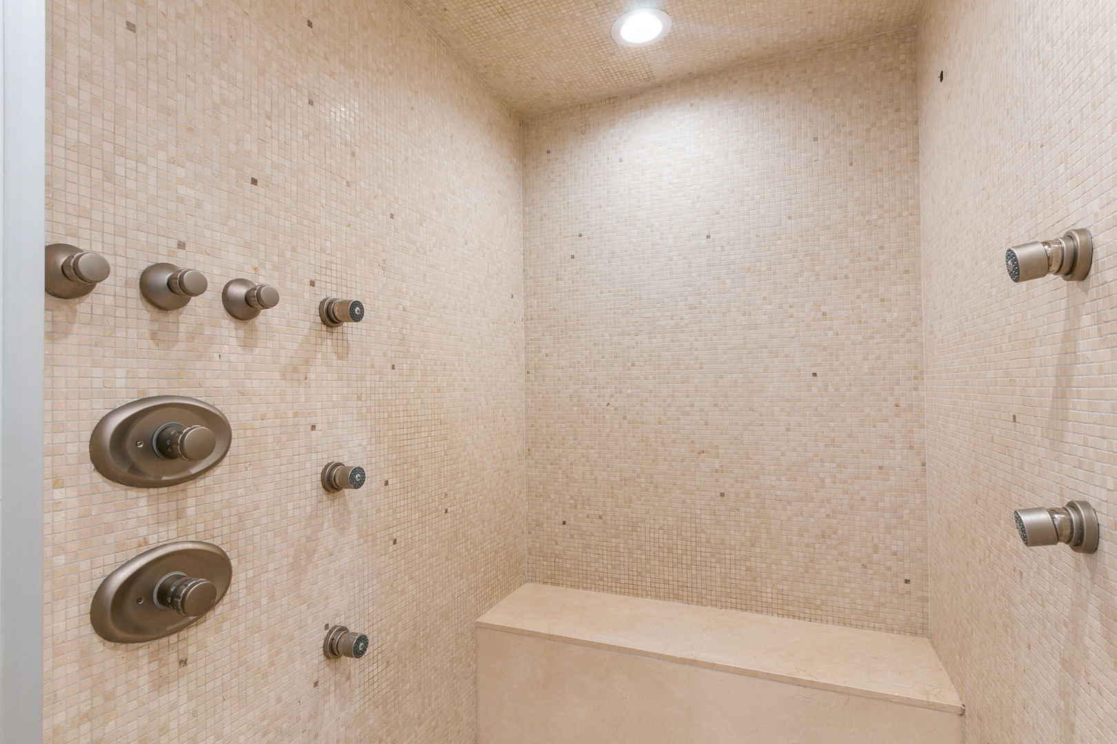 Winnetka, Illinois, 60093, United States, 6 Bedrooms Bedrooms, ,8 BathroomsBathrooms,Residential,For Sale,1991564