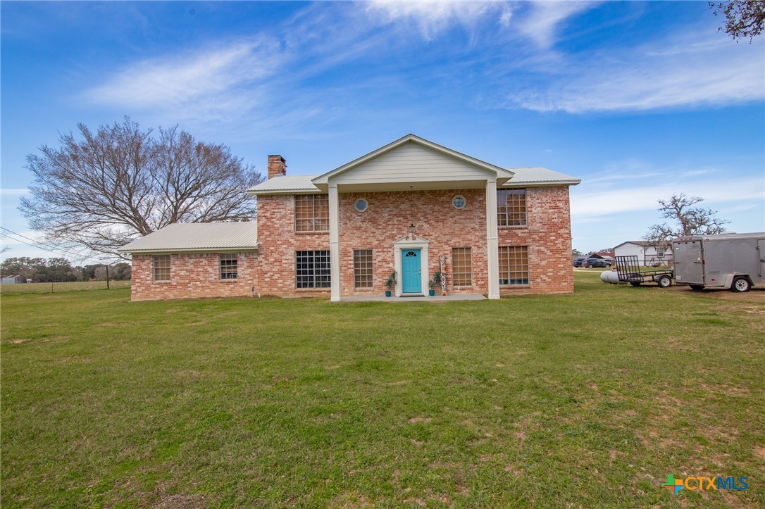 Hallettsville, Texas, 77964, United States, 4 Bedrooms Bedrooms, ,2 BathroomsBathrooms,Residential,For Sale,1848225