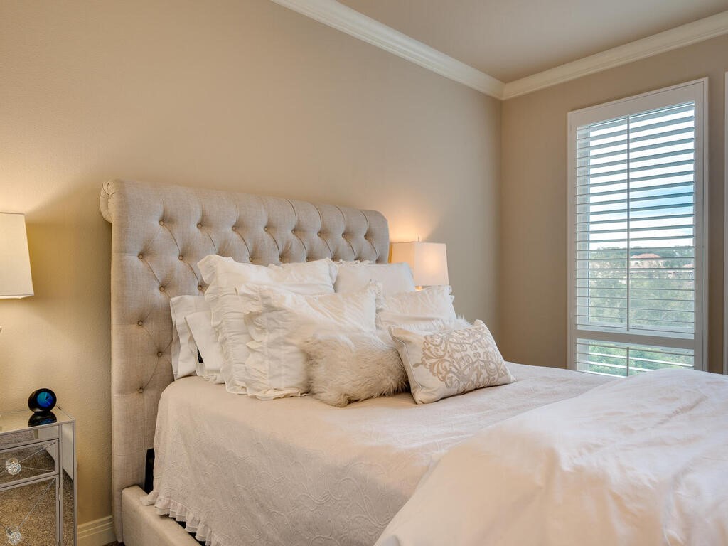 Austin, Texas, 78732, United States, 2 Bedrooms Bedrooms, ,2 BathroomsBathrooms,Residential,For Sale,1849026