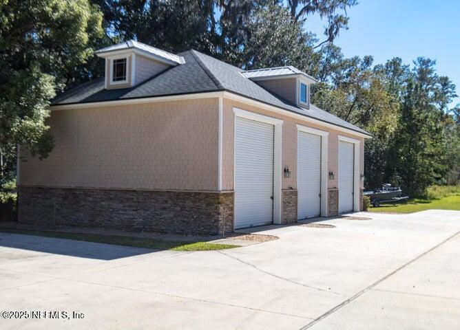 Middleburg, Florida, 32068, United States, 5 Bedrooms Bedrooms, ,4 BathroomsBathrooms,Residential,For Sale,1826472