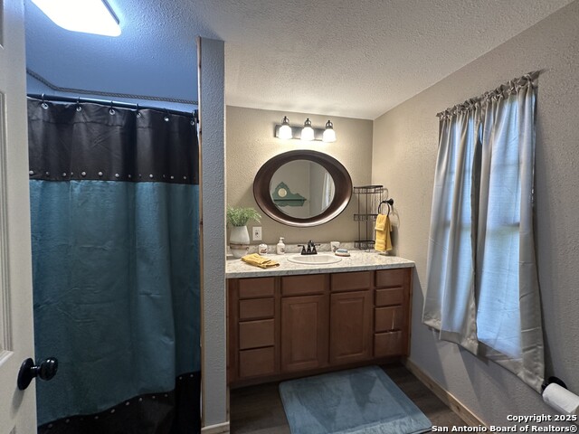 Bandera, Texas, 78003, United States, ,Residential,For Sale,1932665