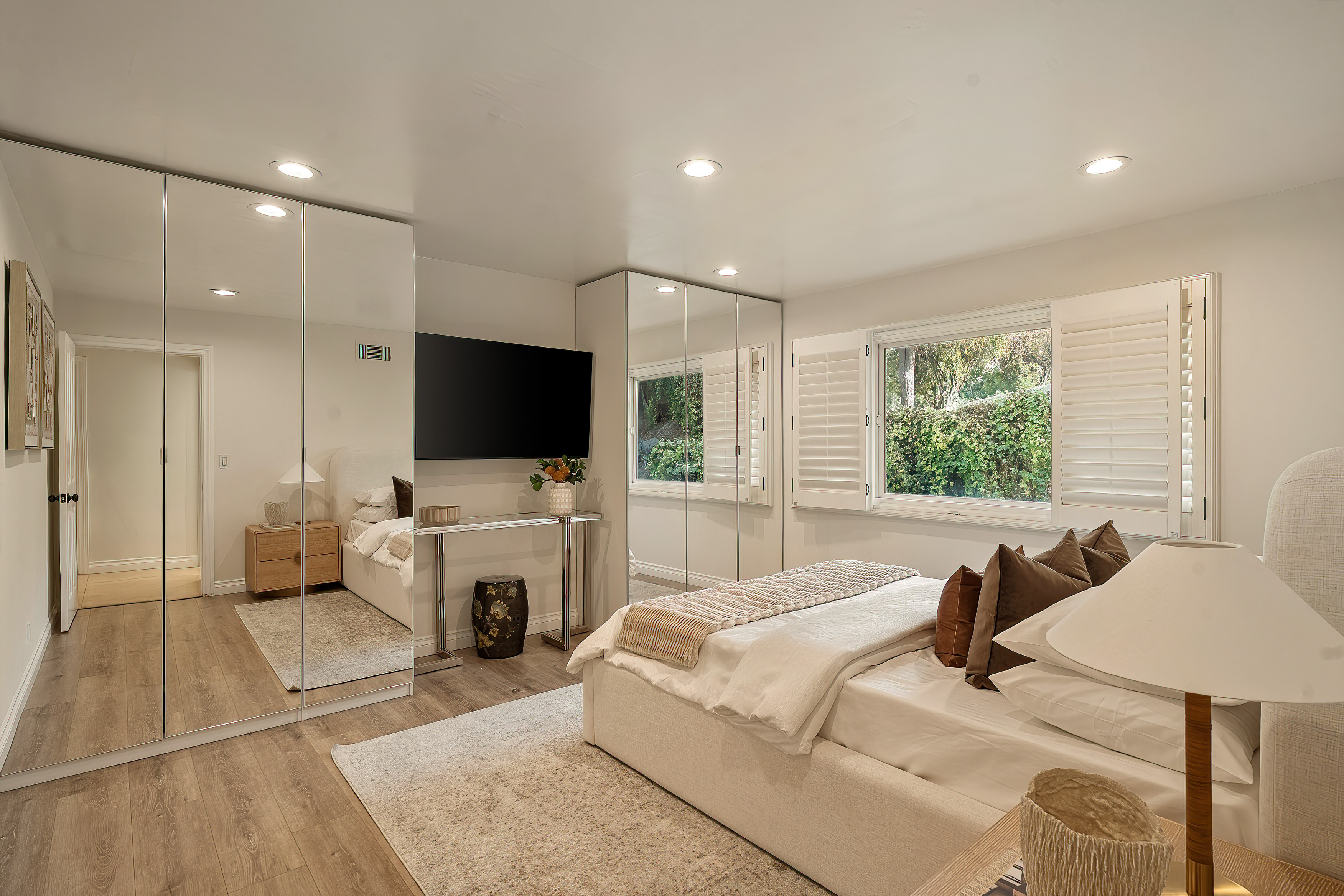  4807 Brewster Drive - 物件實景