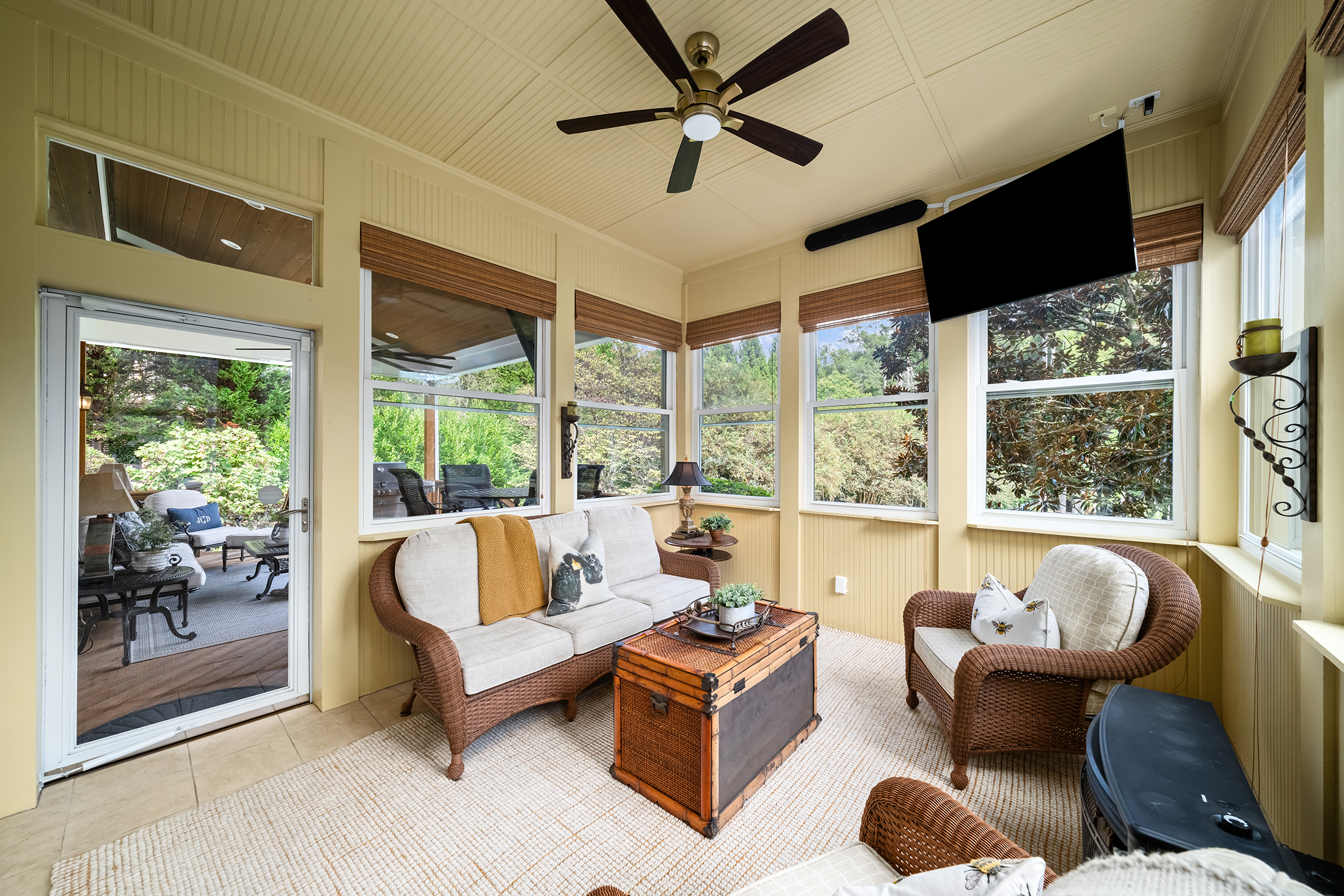  Expansive Living in the Heart of Fieldstone Farms - 物件實景