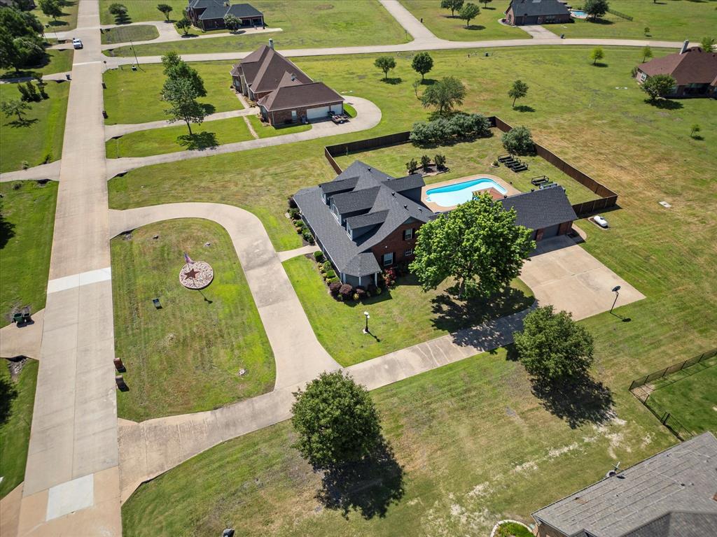 Terrell, Texas, 75160, United States, 4 Bedrooms Bedrooms, ,5 BathroomsBathrooms,Residential,For Sale,1827226