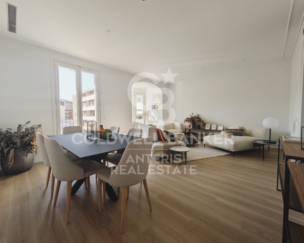 Barcelona, Barcelona, Eixample, La Dreta de l'Eix, Barcelona, Catalonia, ES, 4 Bedrooms Bedrooms, ,2 BathroomsBathrooms,Residential,For Sale,Barcelona, Barcelona, Eixample, La Dreta de l'Eix,1626735
