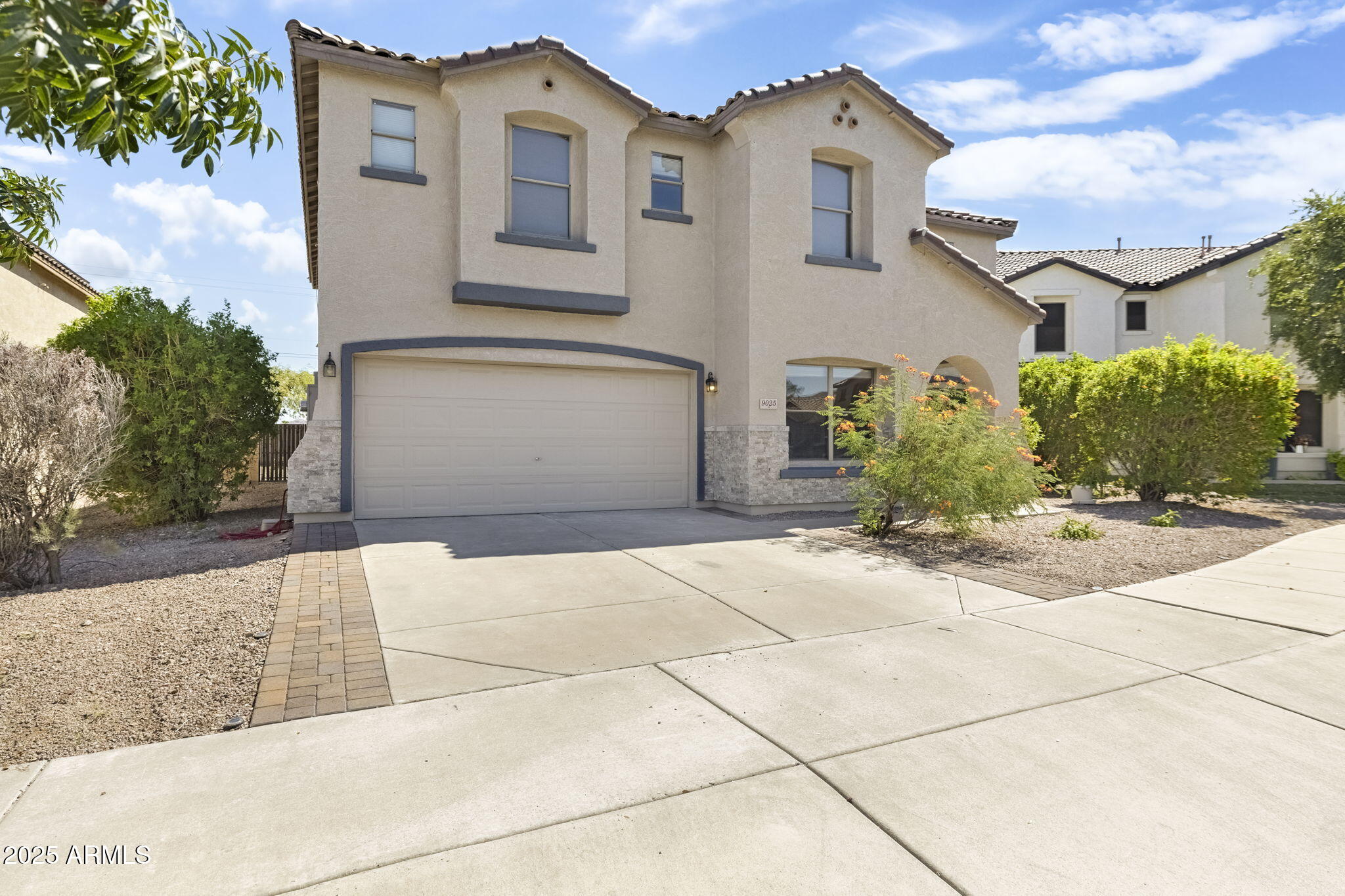 Phoenix, Arizona, 85042, United States, 5 Bedrooms Bedrooms, ,Residential,For Sale,1957752