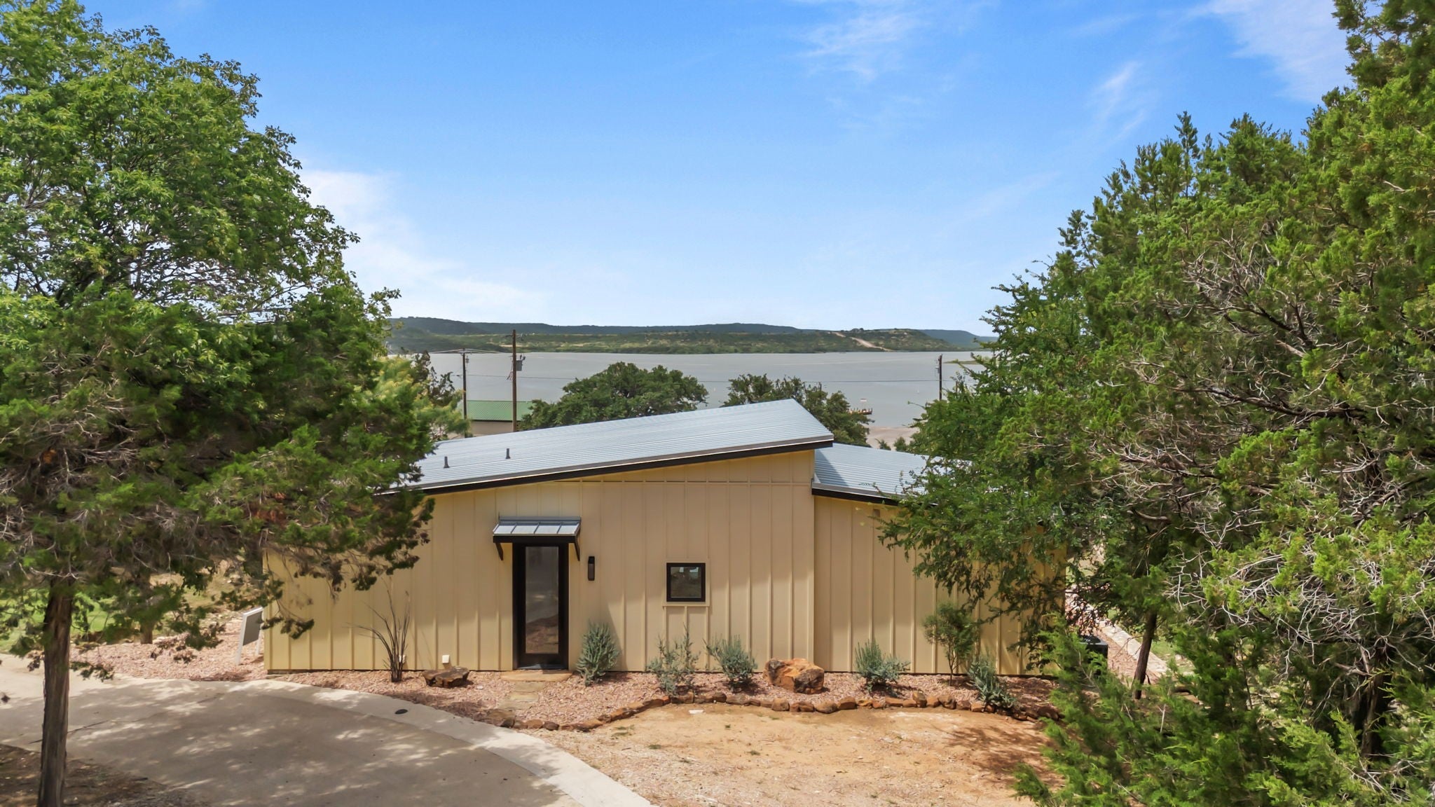 Graford, Texas, 76449, United States, 3 Bedrooms Bedrooms, ,2 BathroomsBathrooms,Residential,For Sale,1983153