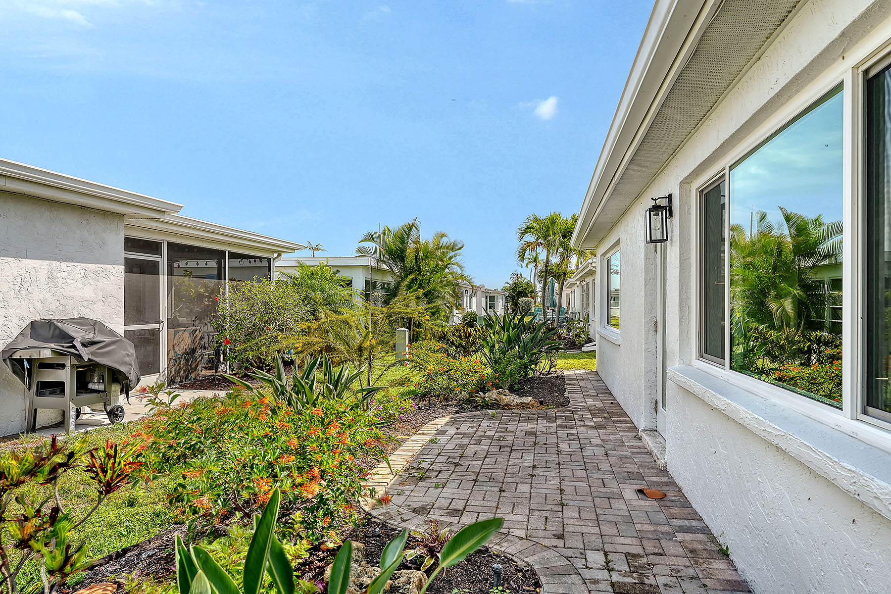  SPANISH MAIN YACHT CLUB CONDO - 物件實景