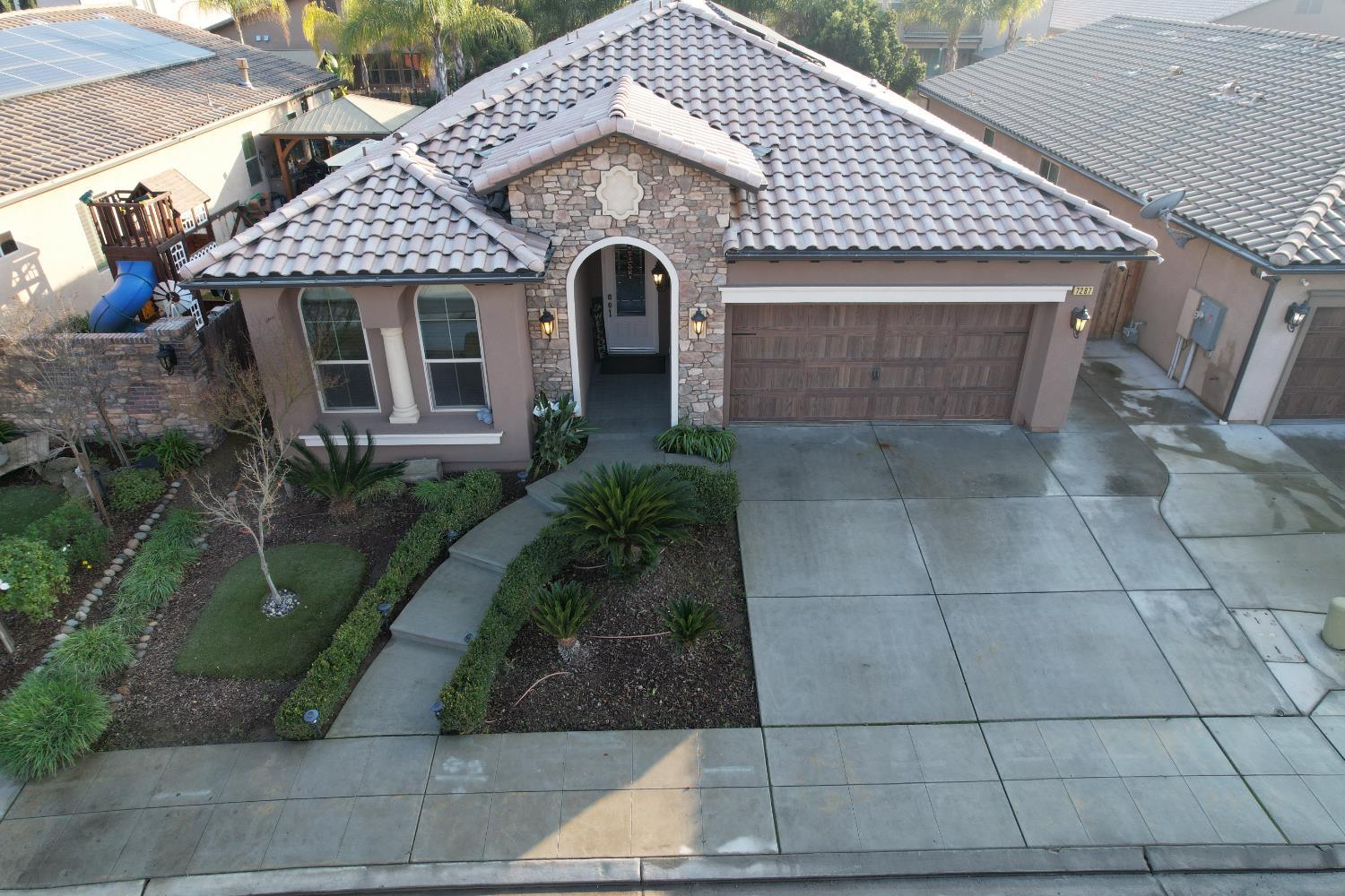 Fresno, California, 93723, United States, 4 Bedrooms Bedrooms, ,3 BathroomsBathrooms,Residential,For Sale,2010730