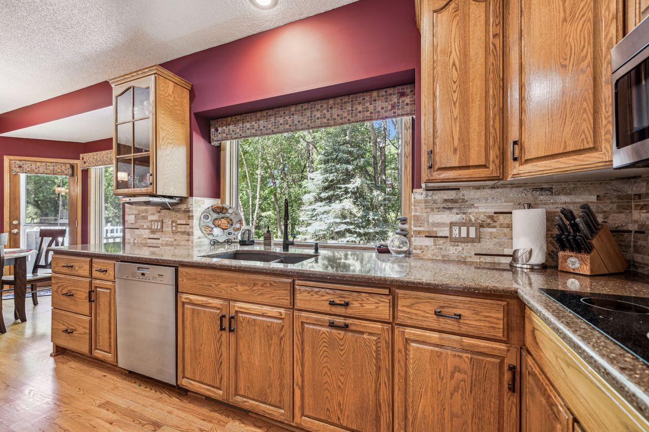Lakeville, Minnesota, 55044, United States, 4 Bedrooms Bedrooms, ,3 BathroomsBathrooms,Residential,For Sale,1846490