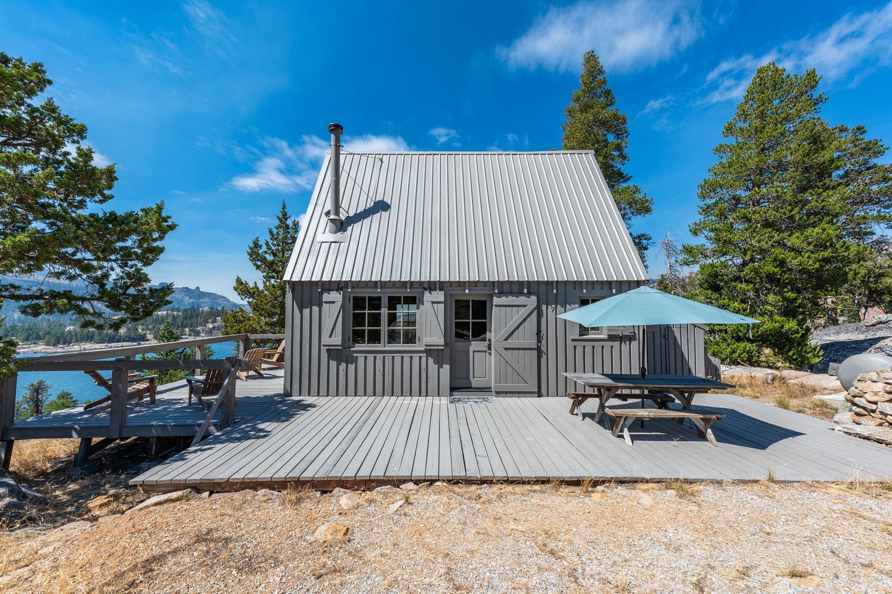  The Juniper Cabin: A Wild Invitation to See the World Differently - 物件實景