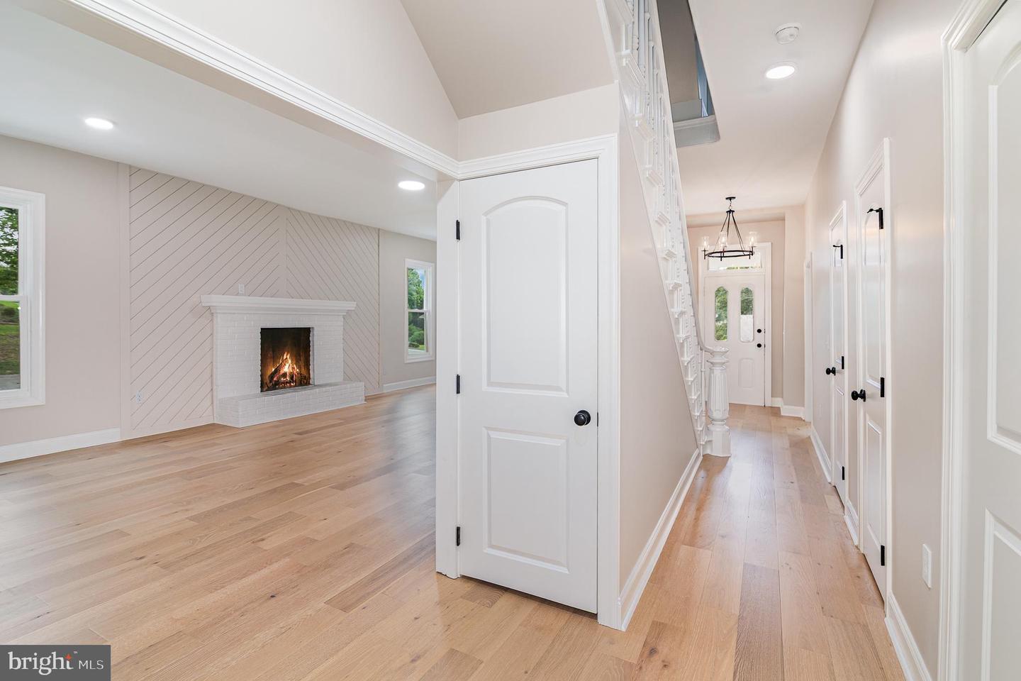 Harrisburg, Pennsylvania, 17112, United States, 5 Bedrooms Bedrooms, ,3 BathroomsBathrooms,Residential,For Sale,1890402