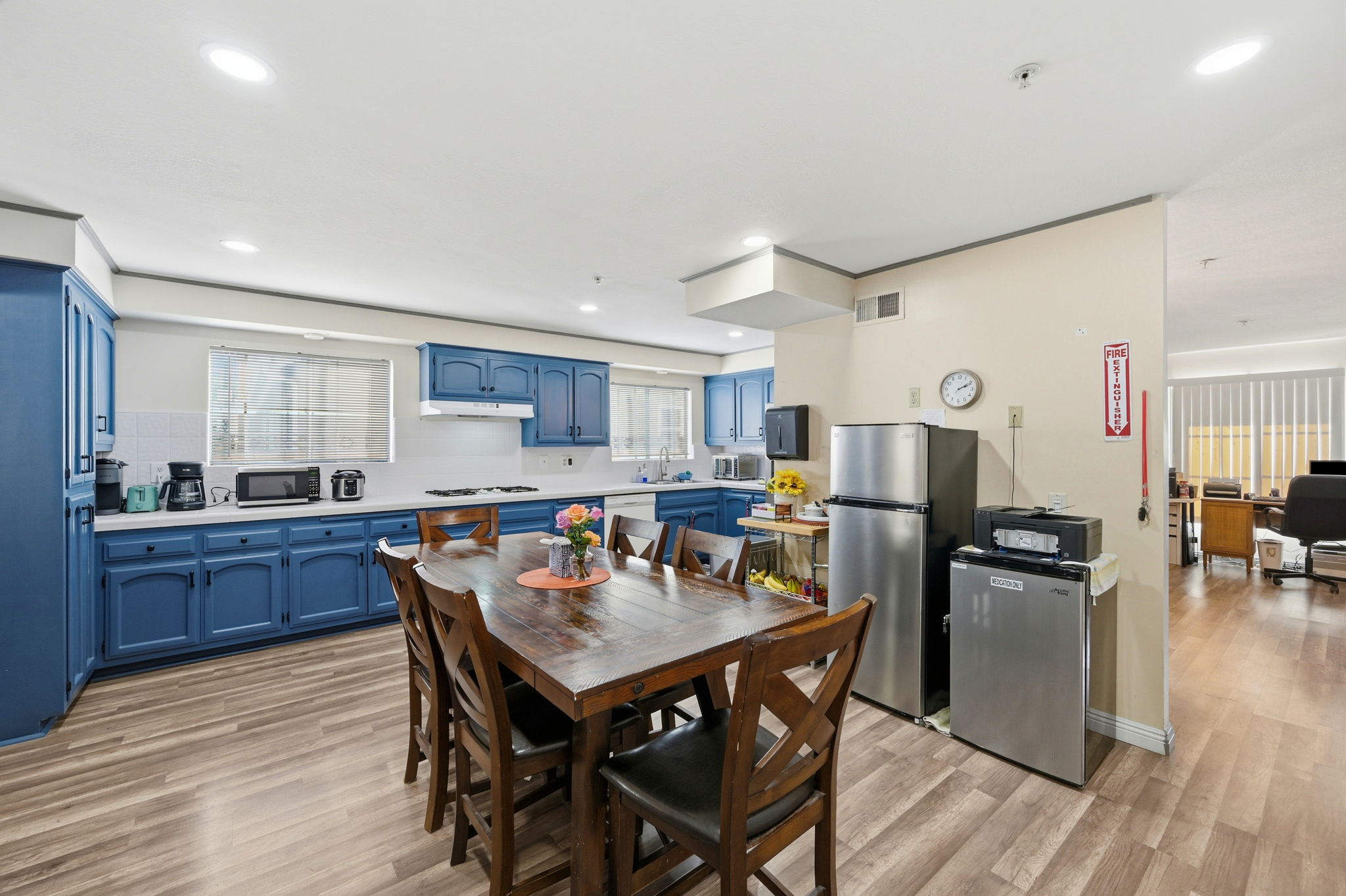 Saugus, California, 91350, United States, 4 Bedrooms Bedrooms, ,2 BathroomsBathrooms,Residential,For Sale,1988105