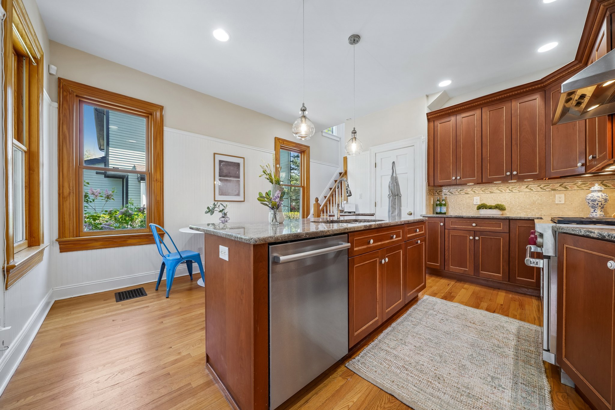  215 Inwood Avenue, Montclair, NJ 07043 - 物件實景