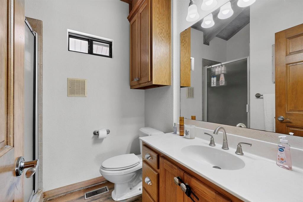 Sunset, Texas, 76270, United States, 4 Bedrooms Bedrooms, ,4 BathroomsBathrooms,Residential,For Sale,1974104