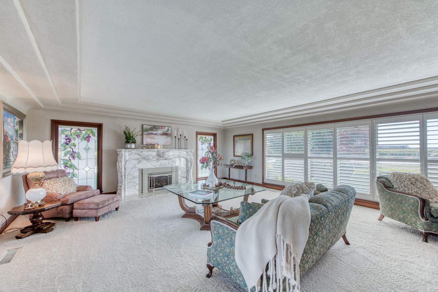 Kerman, California, 93630, United States, 5 Bedrooms Bedrooms, ,3 BathroomsBathrooms,Residential,For Sale,1928392