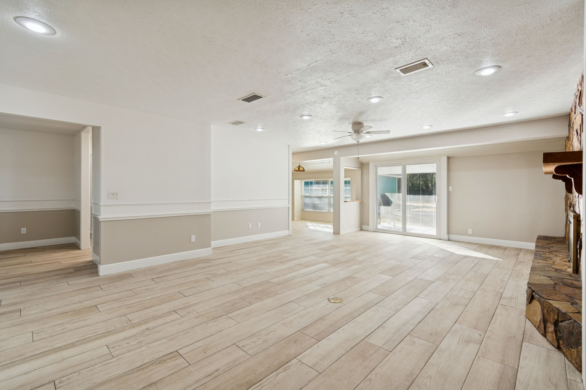 Tampa, Florida, 33637, United States, 4 Bedrooms Bedrooms, ,3 BathroomsBathrooms,Residential,For Sale,2012054