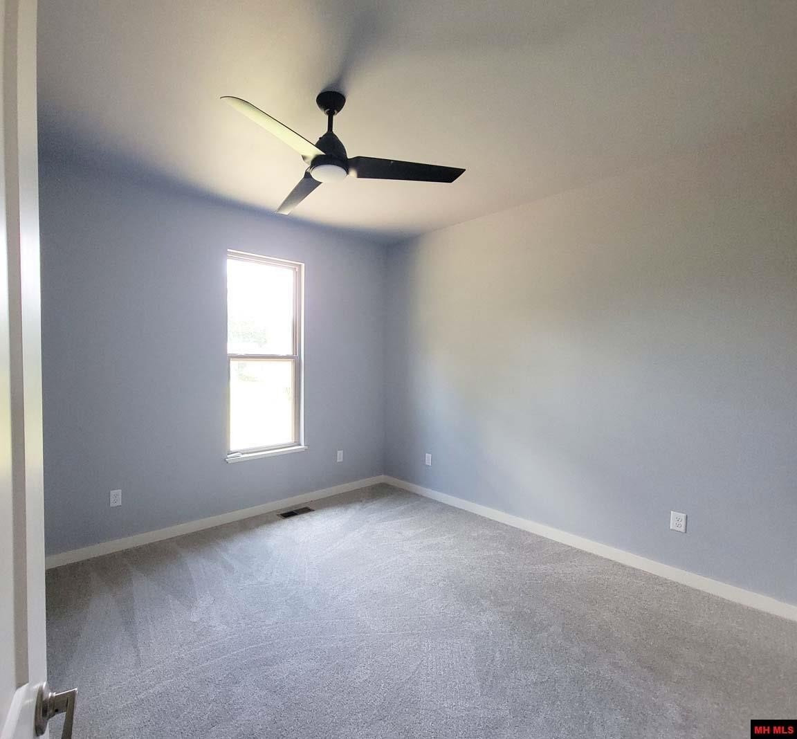 Mountain Home, Arkansas, 72653, United States, 3 Bedrooms Bedrooms, ,2 BathroomsBathrooms,Residential,For Sale,1983473