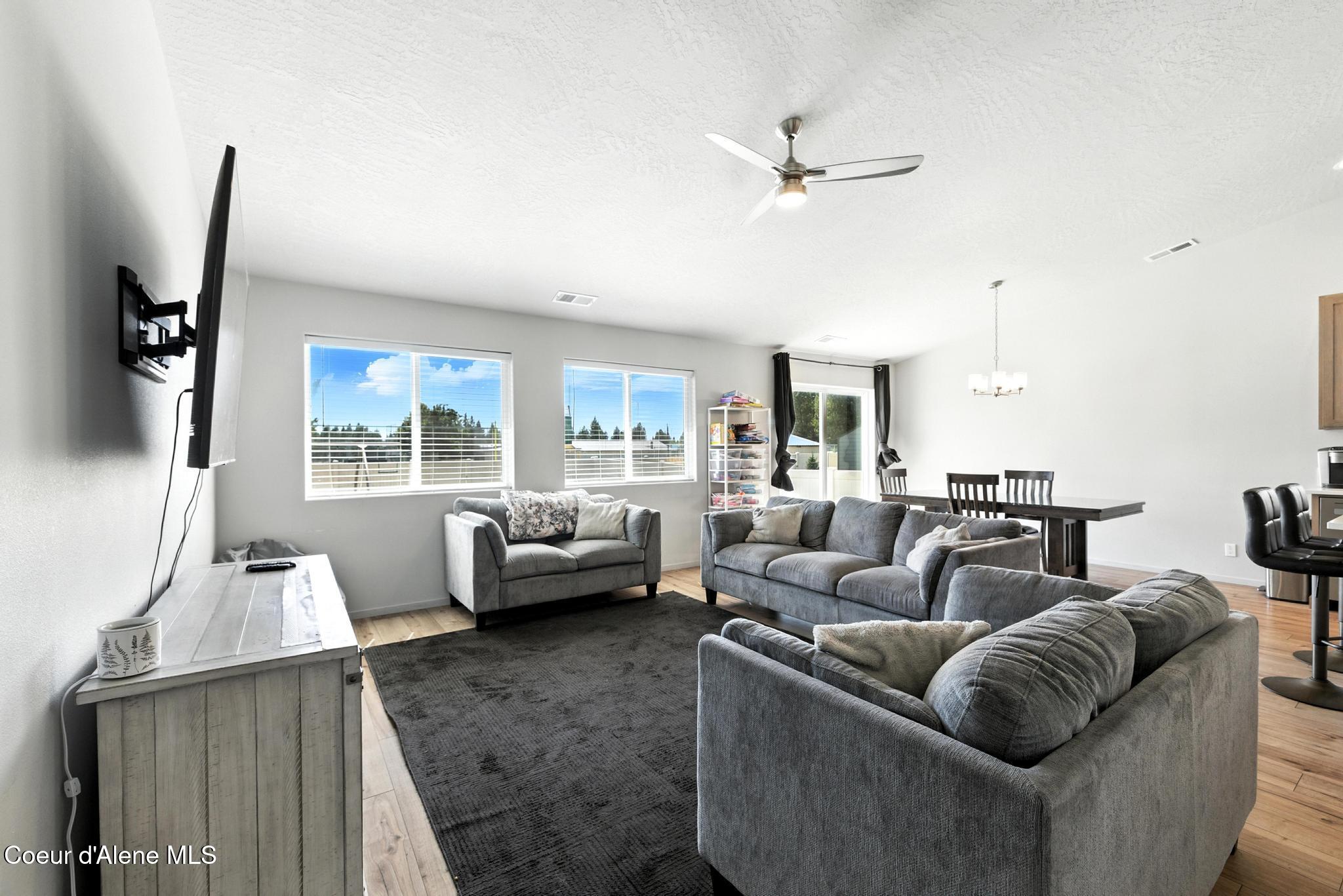 Rathdrum, Idaho, 83858, United States, 4 Bedrooms Bedrooms, ,Residential,For Sale,1951691