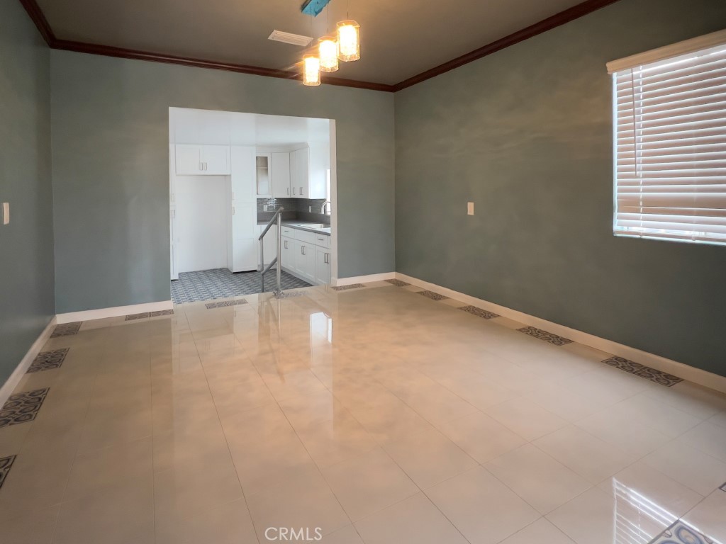 Burbank, California, 91504, United States, 3 Bedrooms Bedrooms, ,Residential,For Sale,2010360