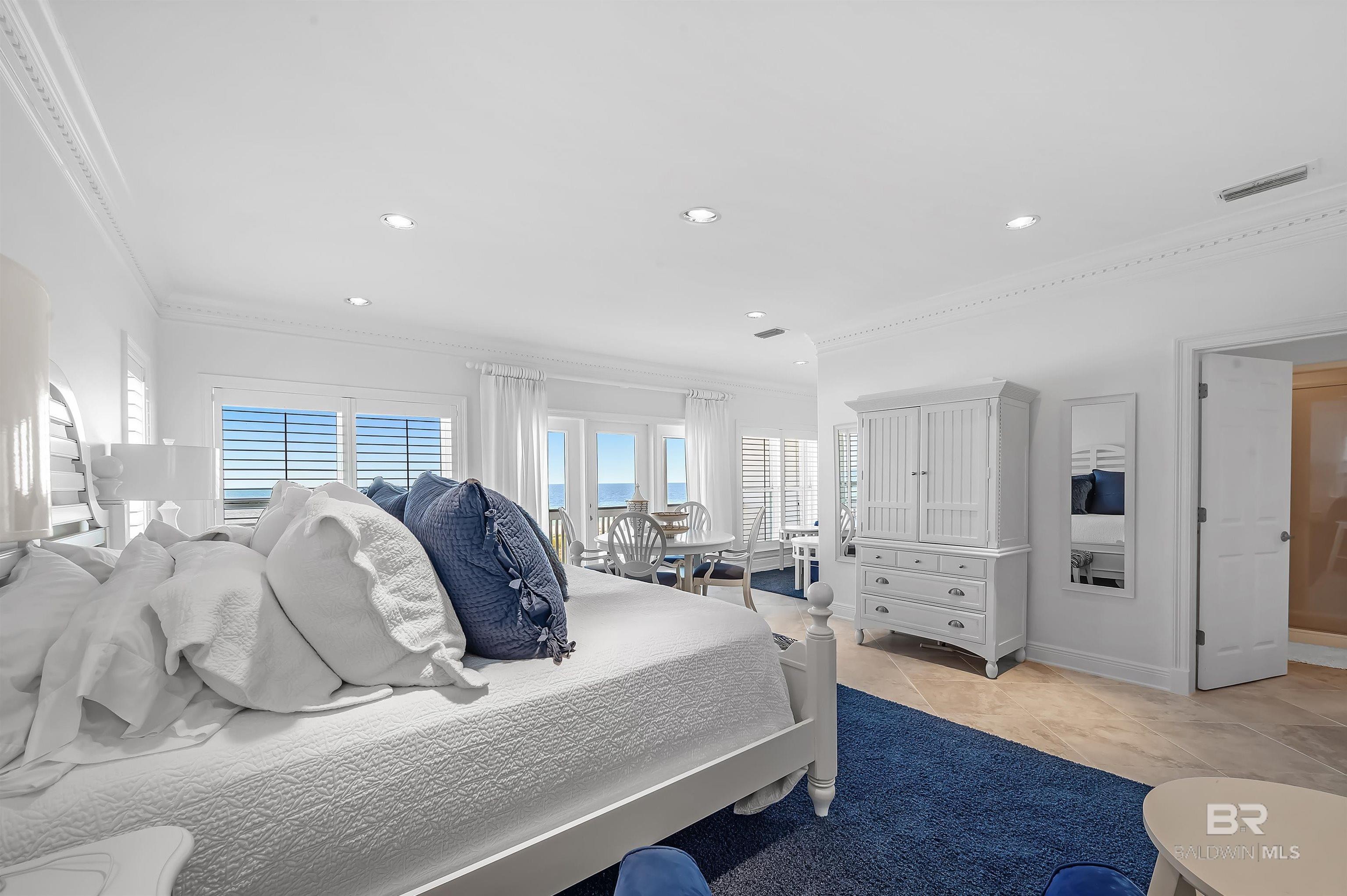 Pensacola, Florida, 32507, United States, 8 Bedrooms Bedrooms, ,9 BathroomsBathrooms,Residential,For Sale,1983870