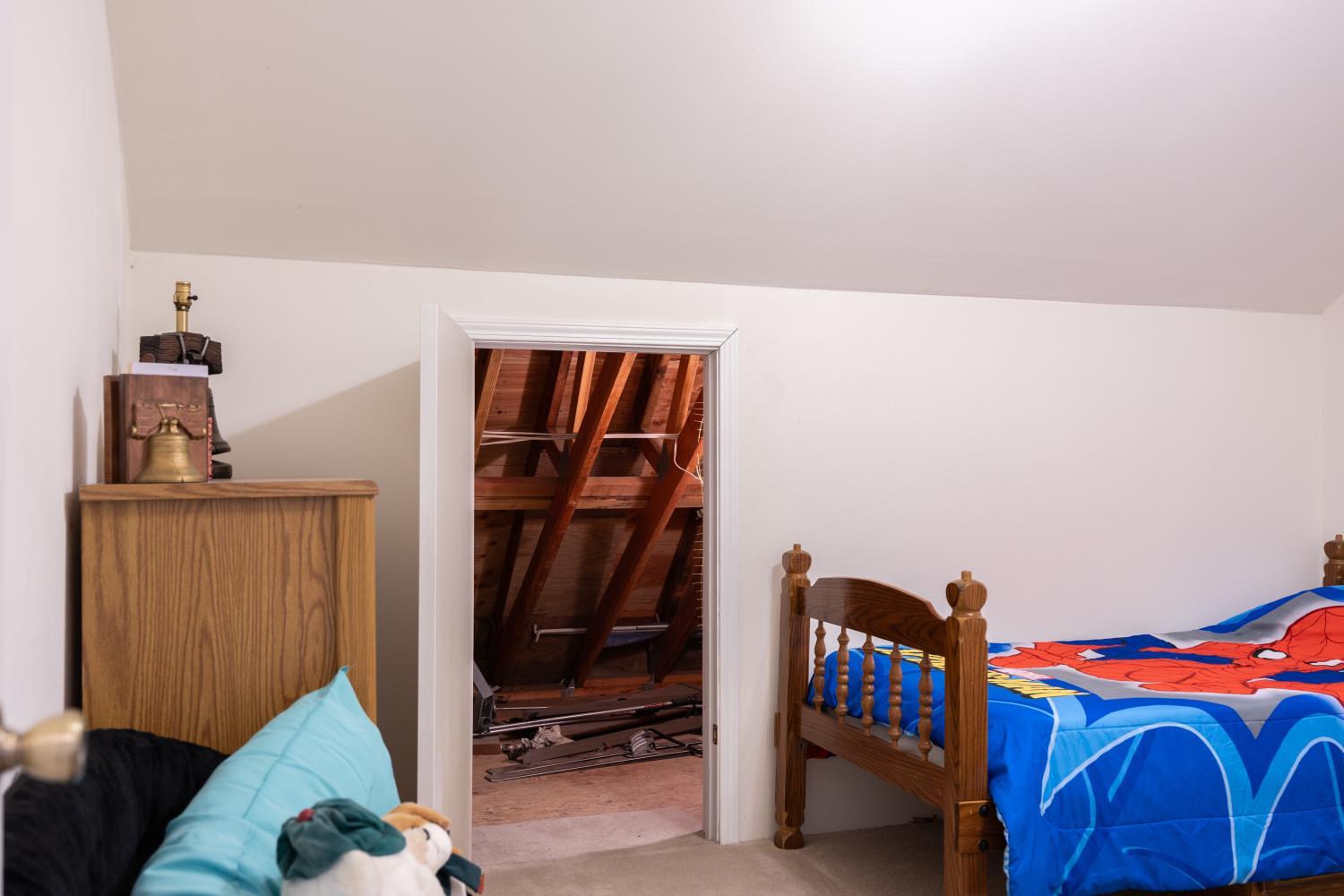 Yosemite West, California, 95389, United States, 5 Bedrooms Bedrooms, ,4 BathroomsBathrooms,Residential,For Sale,2005695