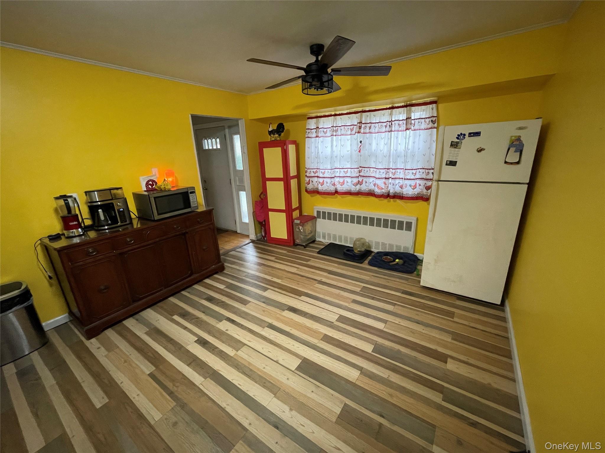 Lindenhurst, New York, 11757, United States, 4 Bedrooms Bedrooms, ,2 BathroomsBathrooms,Residential,For Sale,1989888